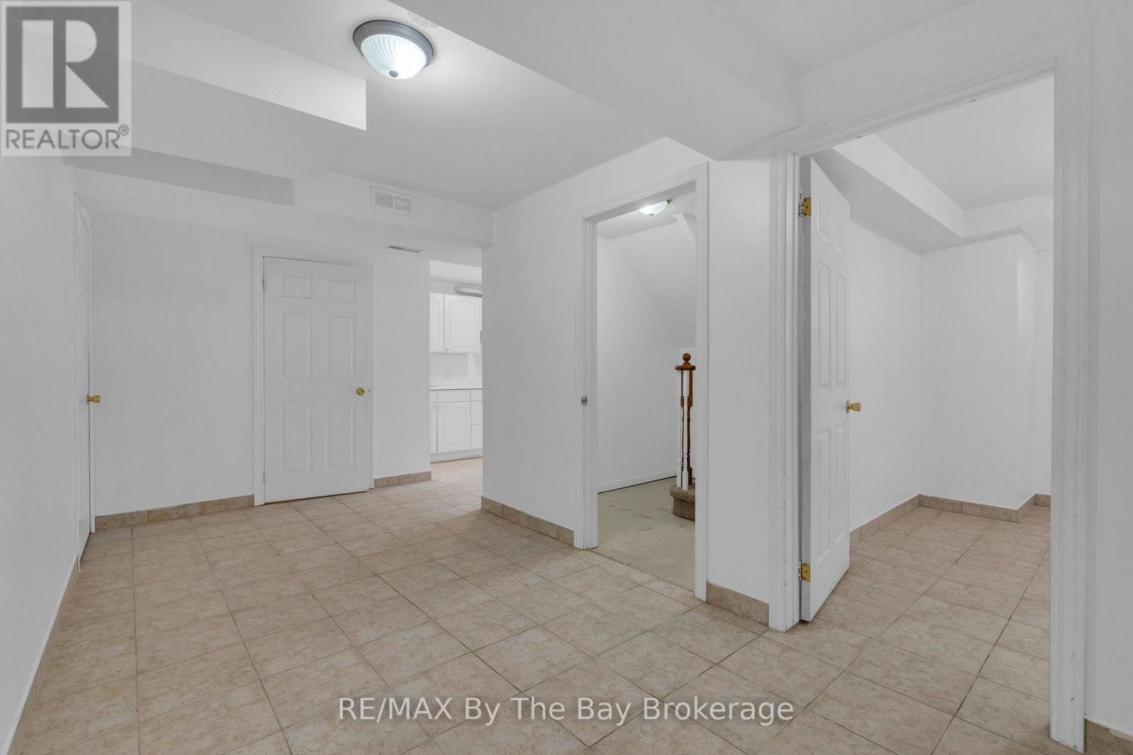 5 BRILLINGER DRIVE - 15