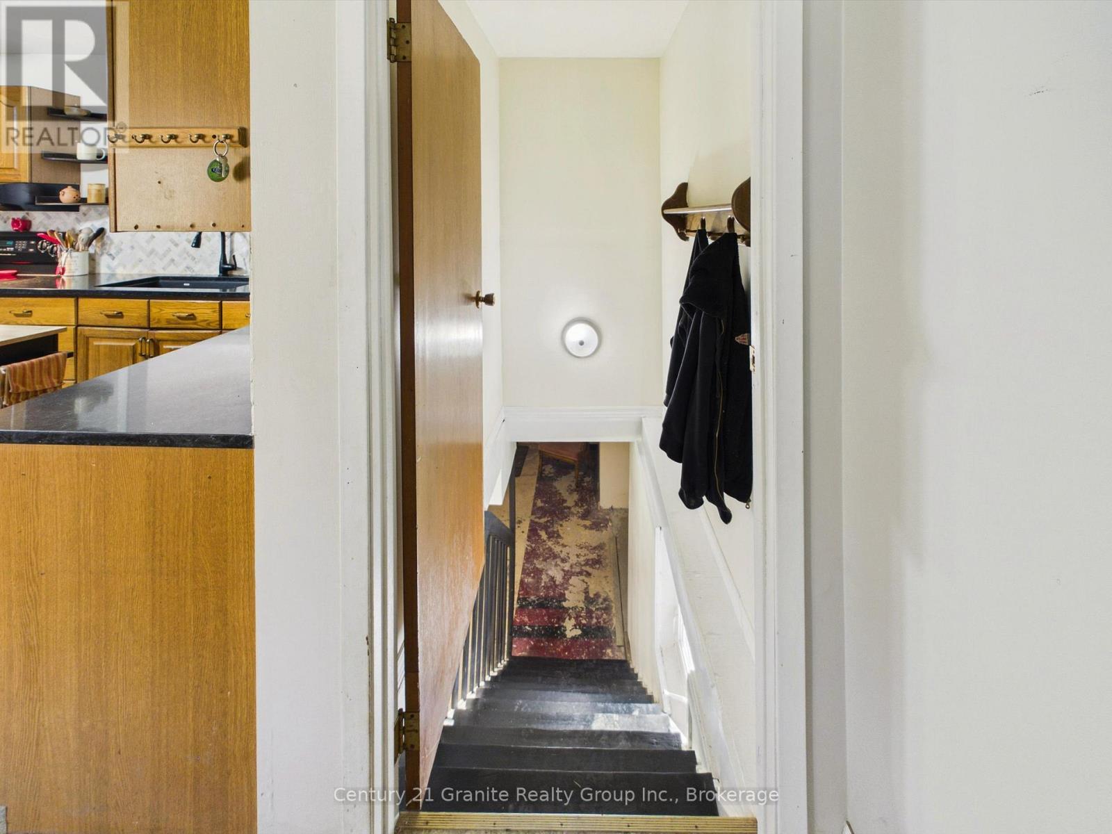 1060 LEES ROAD - 24