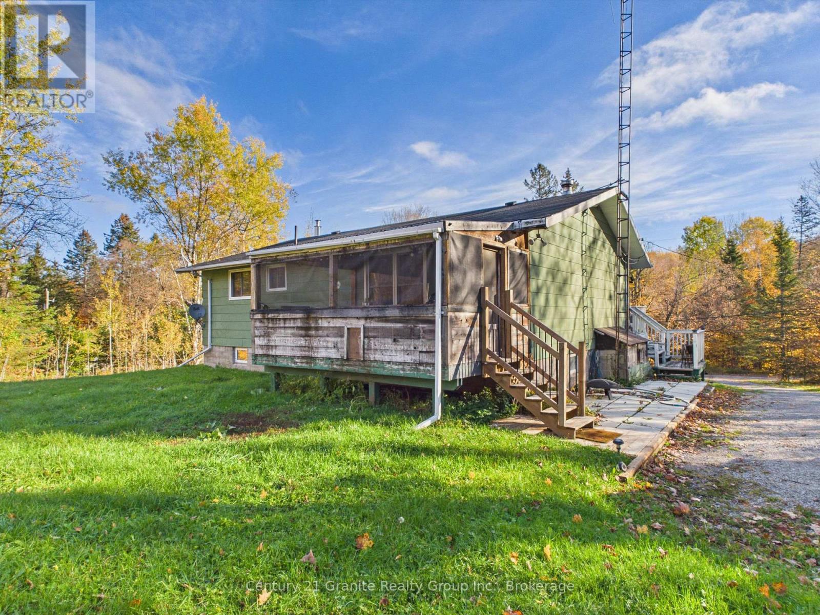 1060 LEES ROAD - 32