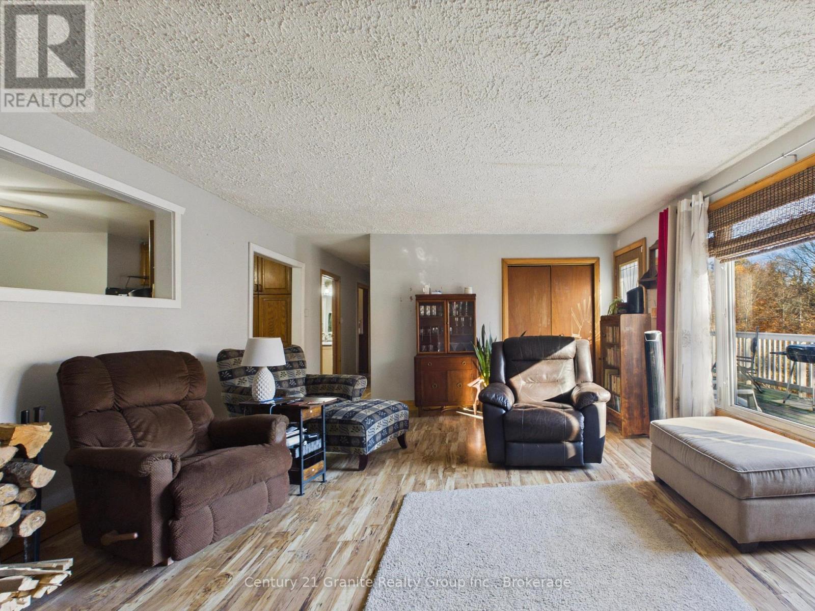 1060 LEES ROAD - 5