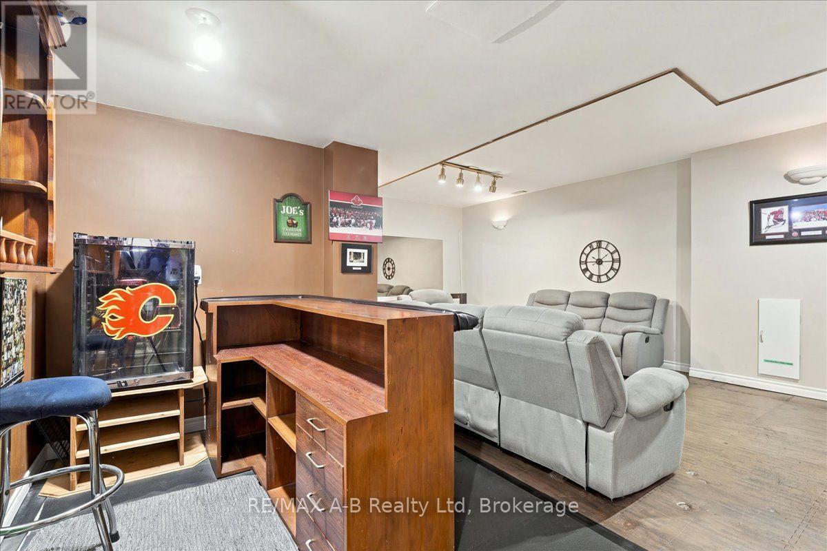 129 Mitchell Court — photo 23