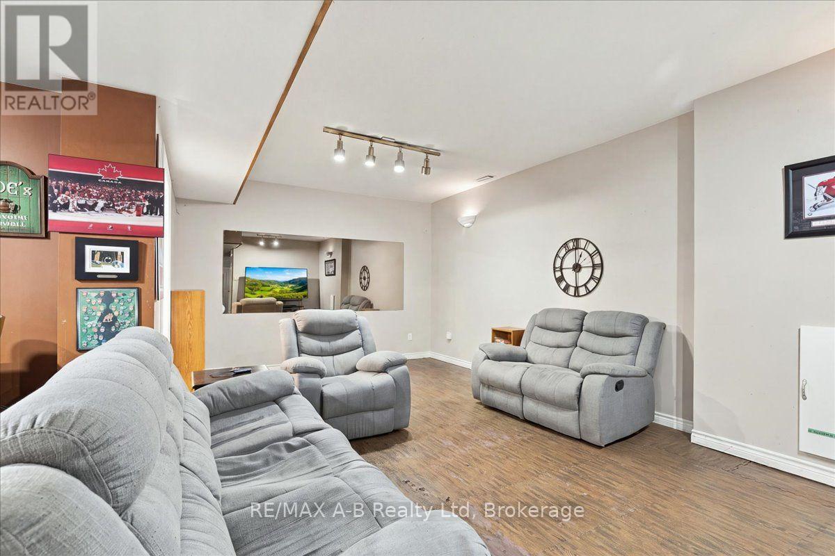 129 Mitchell Court — photo 24