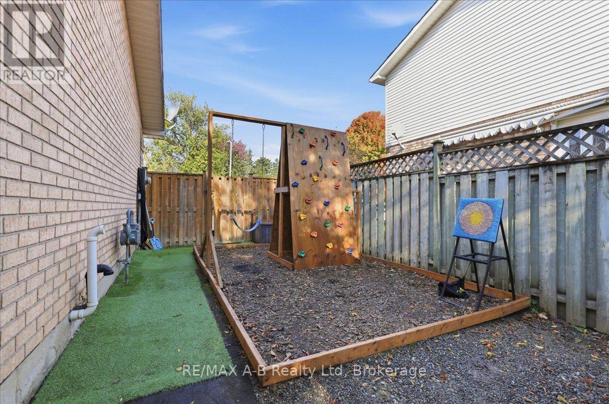 129 Mitchell Court — photo 37