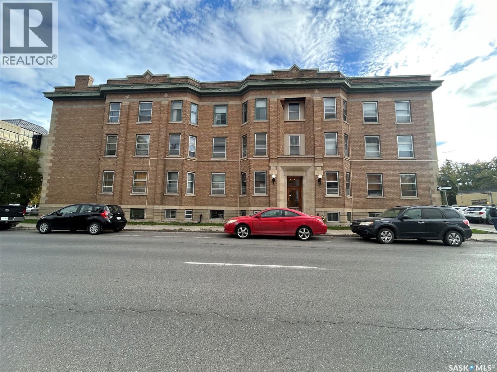 #24 2201 14th AVENUE - 1