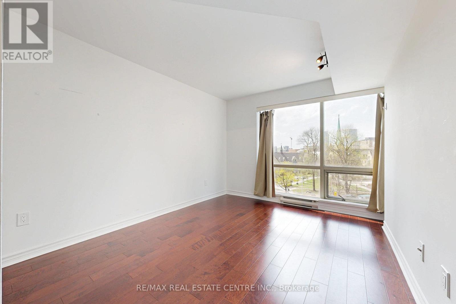 1001 Bay Street — photo 18