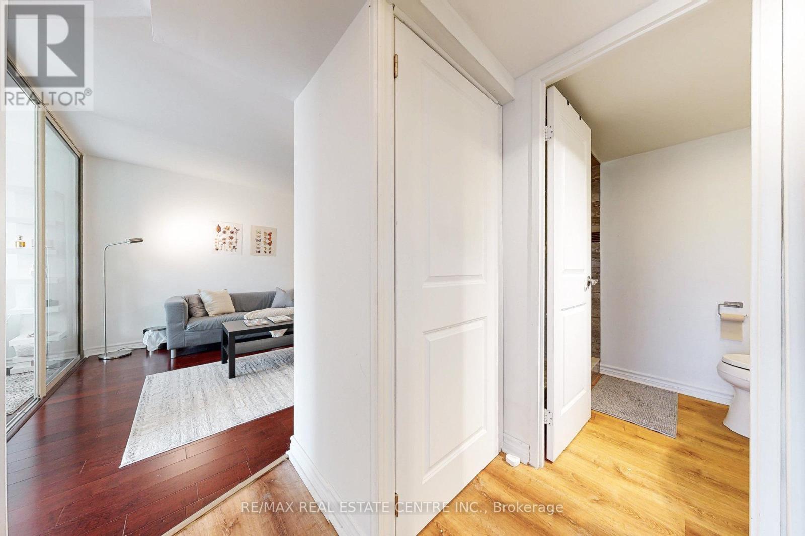 1001 Bay Street — photo 24