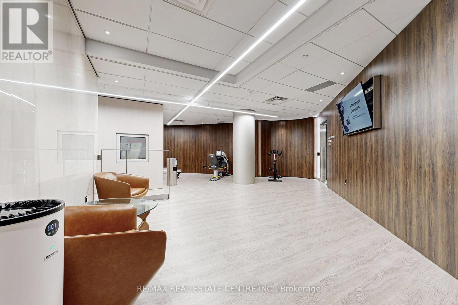 1001 Bay Street — photo 25