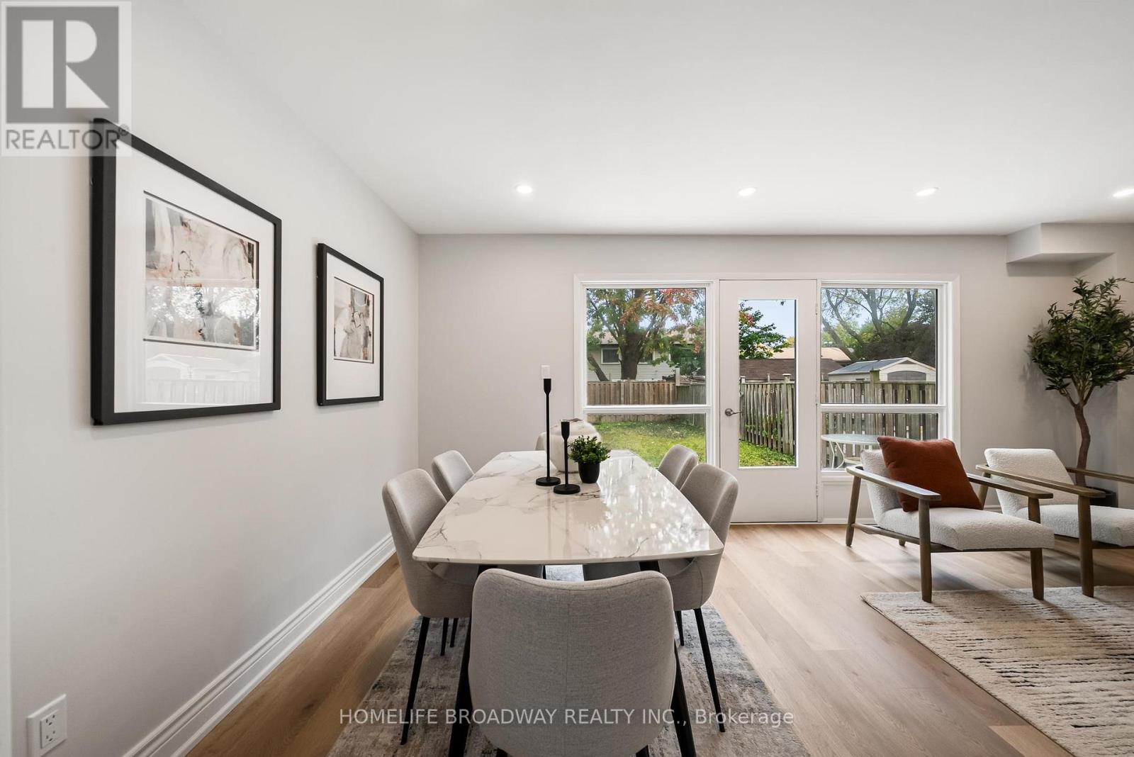 44 Hollyberry Trail, Toronto, ON photo 5