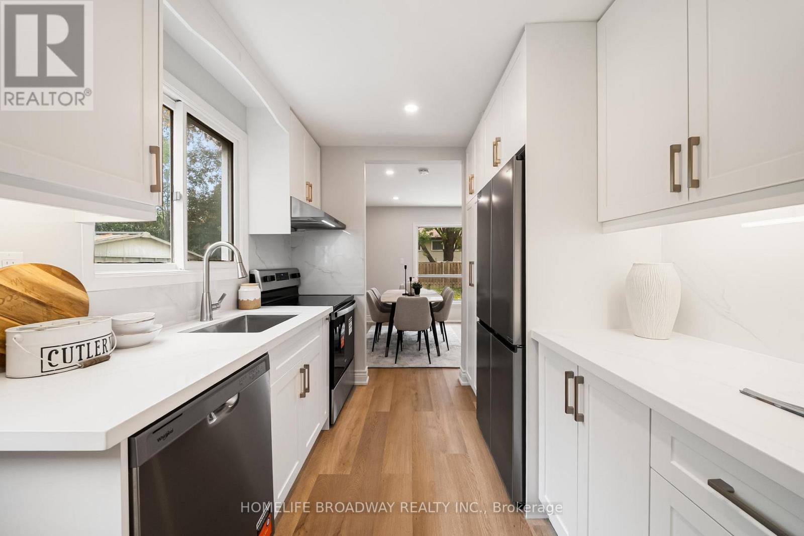 44 HOLLYBERRY TRAIL - 9