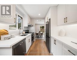 44 Hollyberry Trail, Toronto, ON M2H2S1 Photo 9