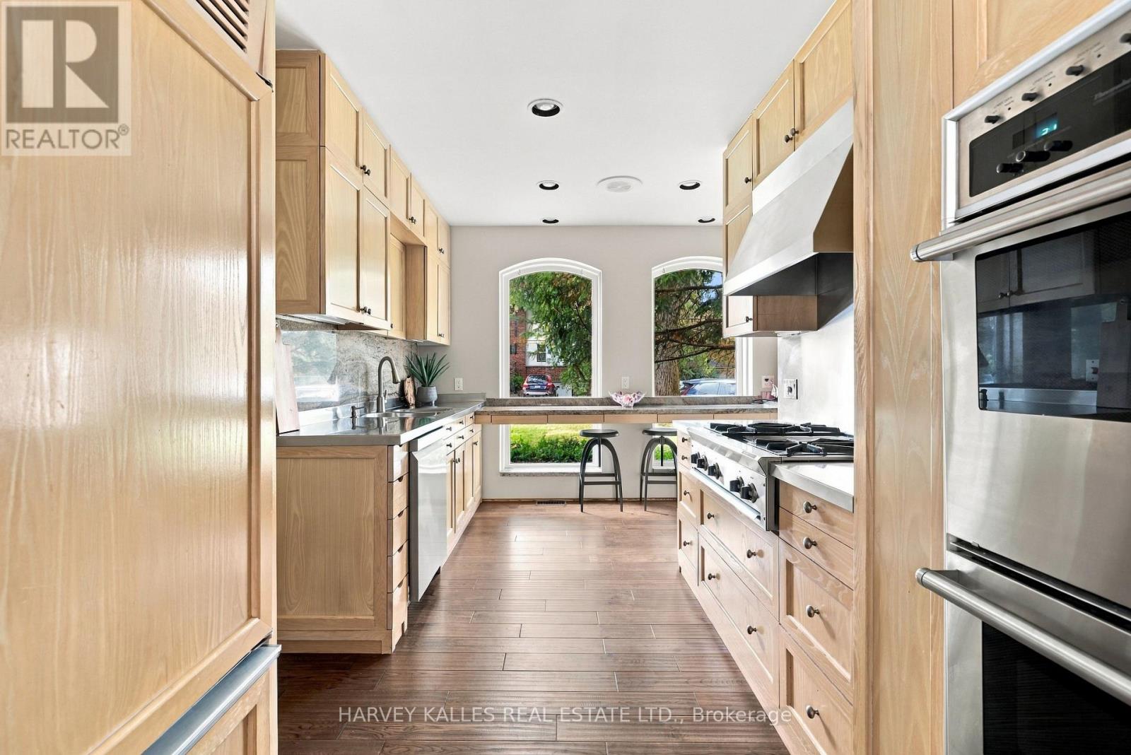 148 Strathallan Boulevard, Toronto, ON photo 18