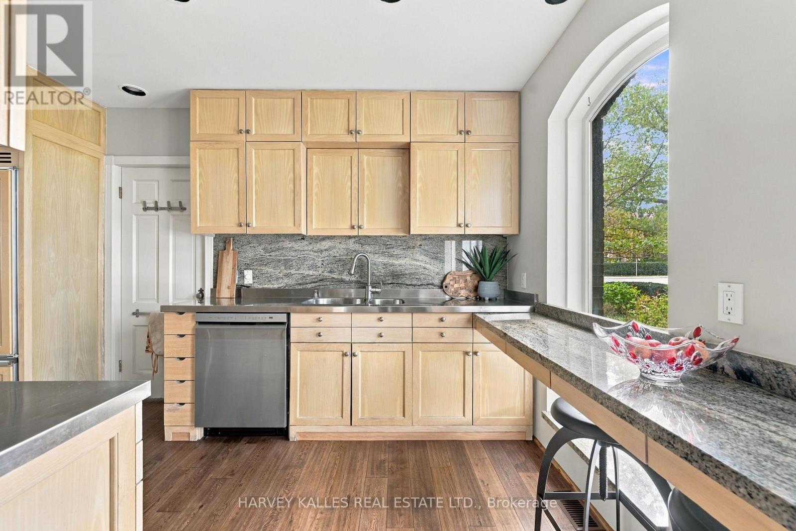 148 Strathallan Boulevard, Toronto, ON photo 20
