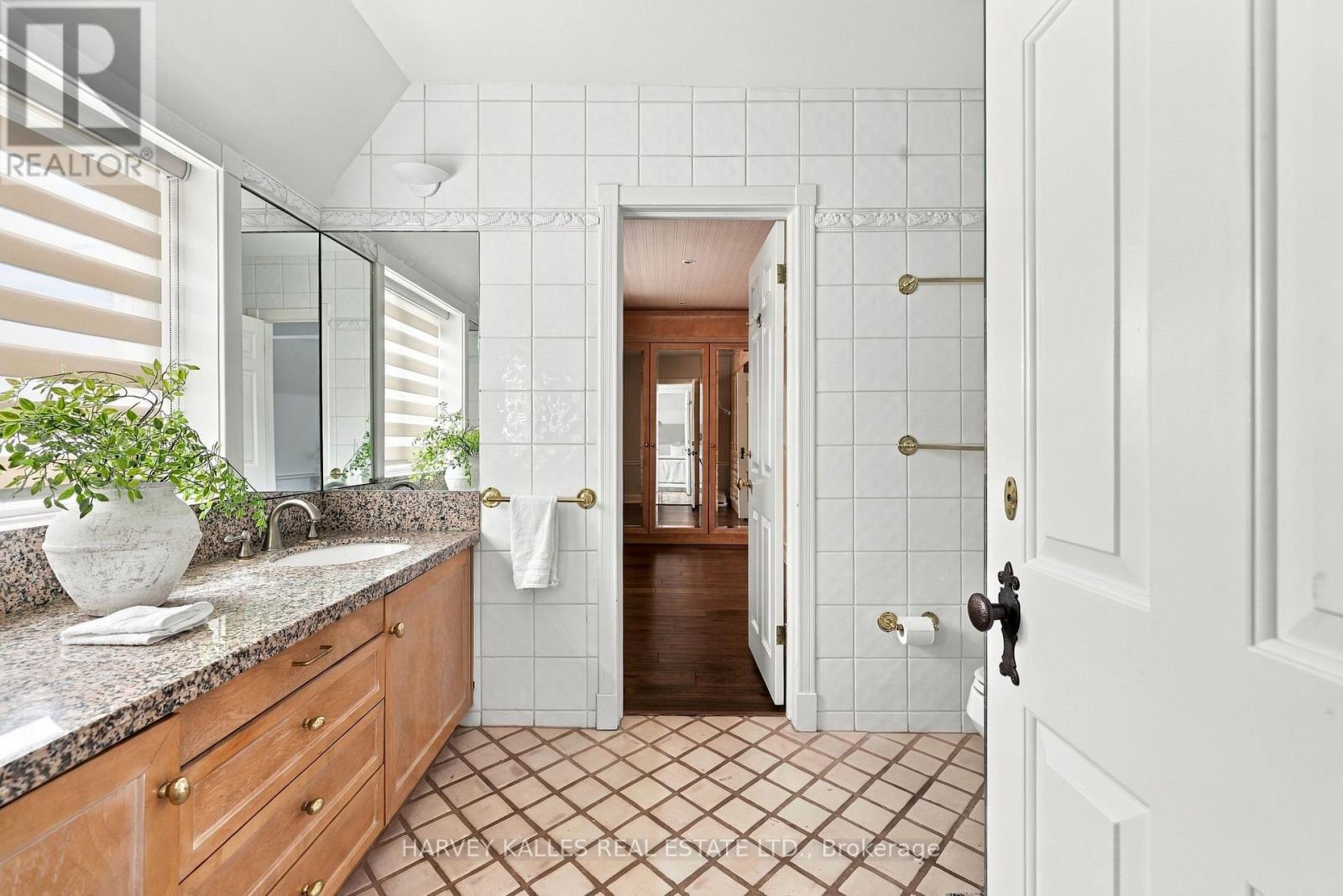 148 Strathallan Boulevard, Toronto, ON photo 29