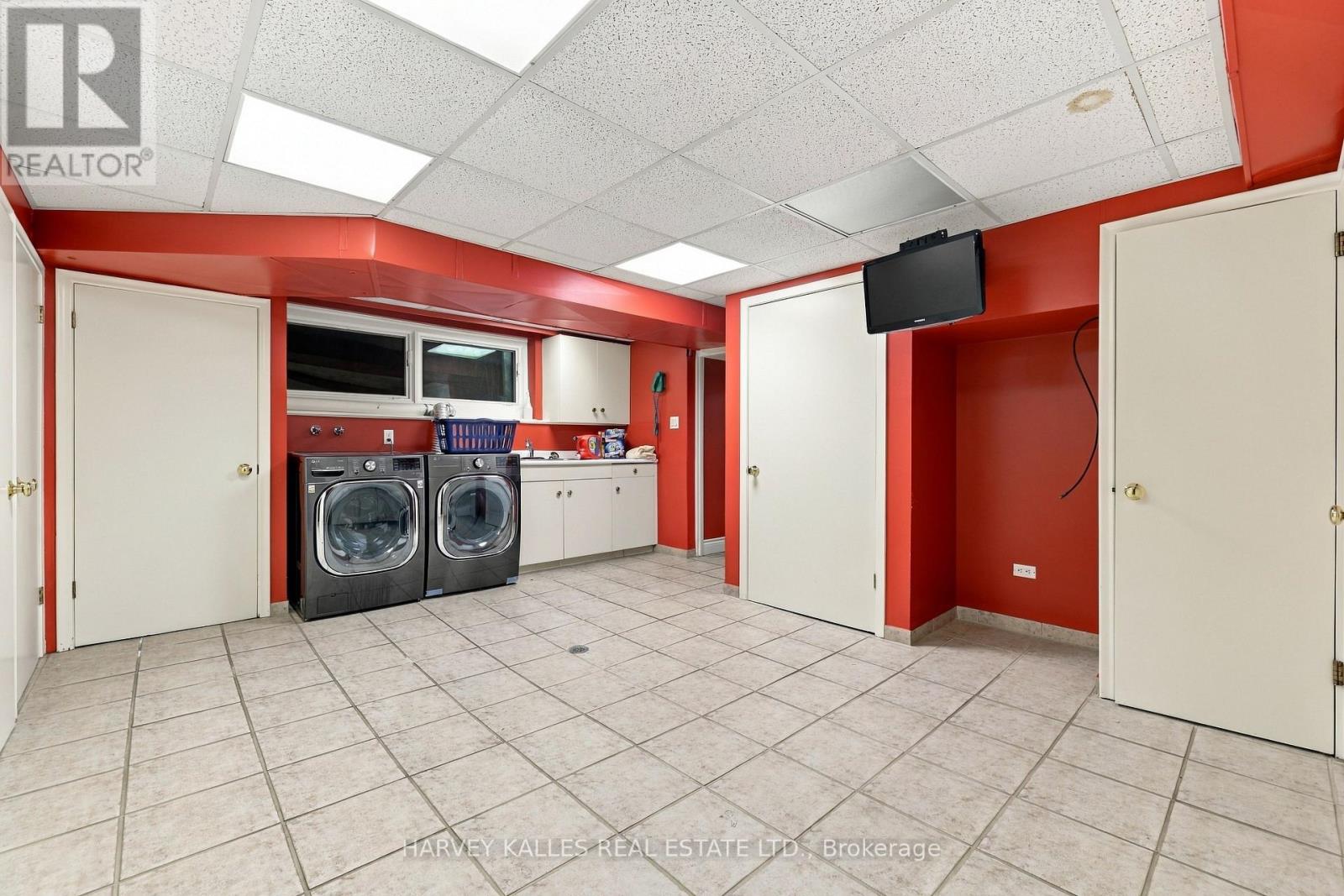 148 Strathallan Boulevard, Toronto, ON photo 41