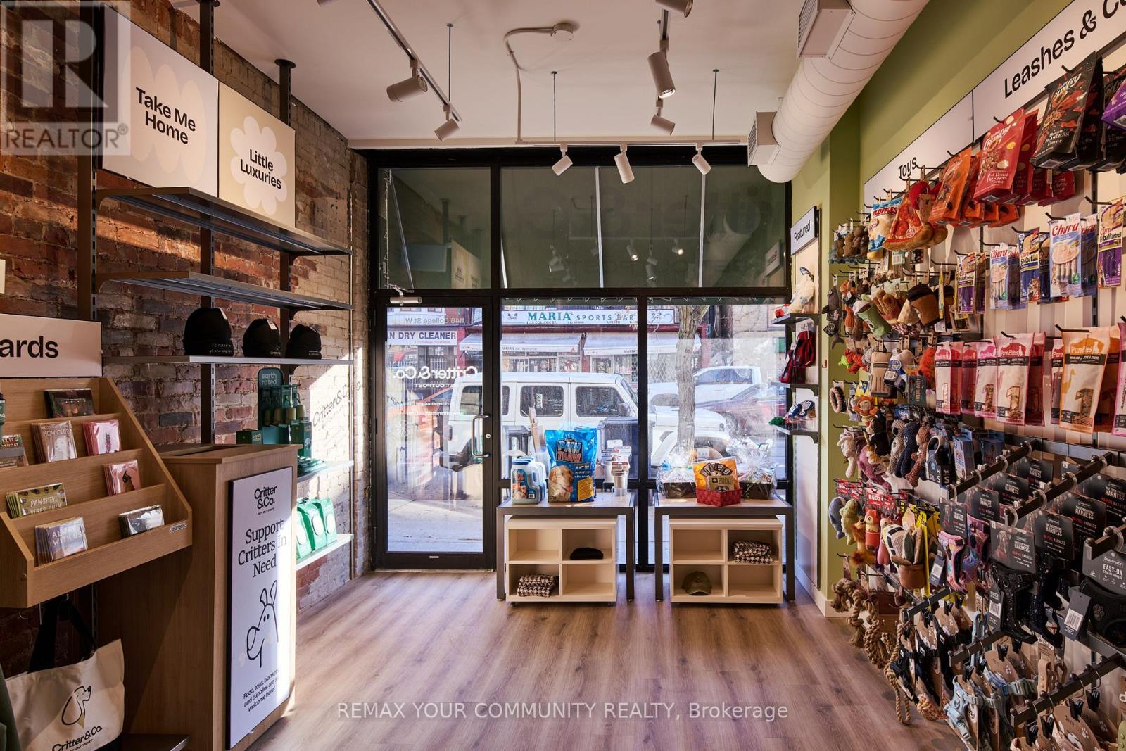 1146 College Street — photo 14