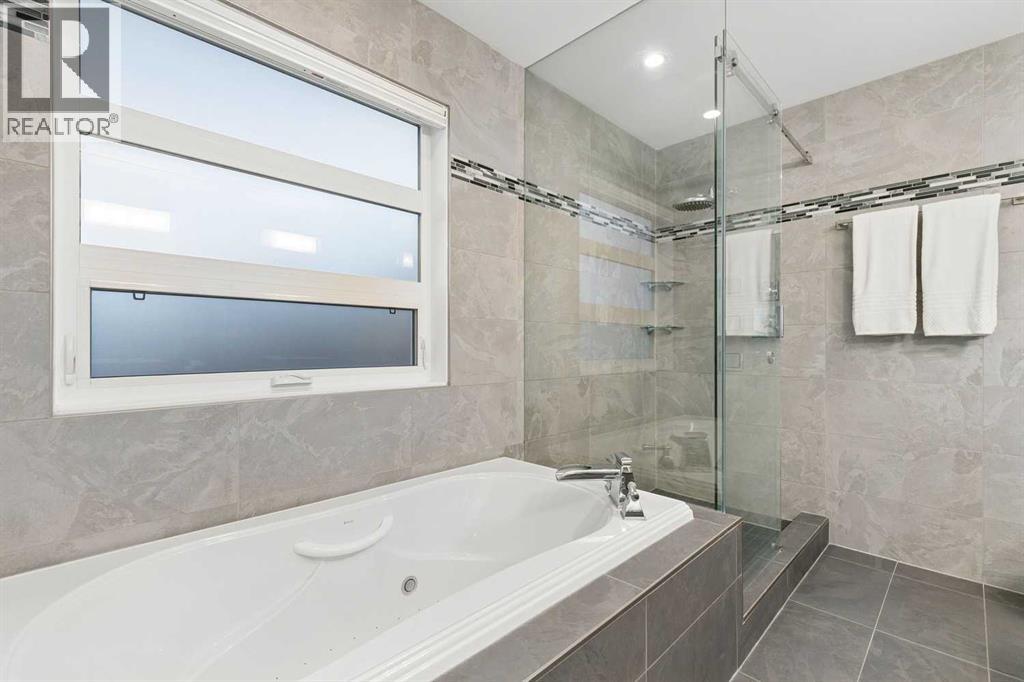 2207 32 Avenue SW - photo 20