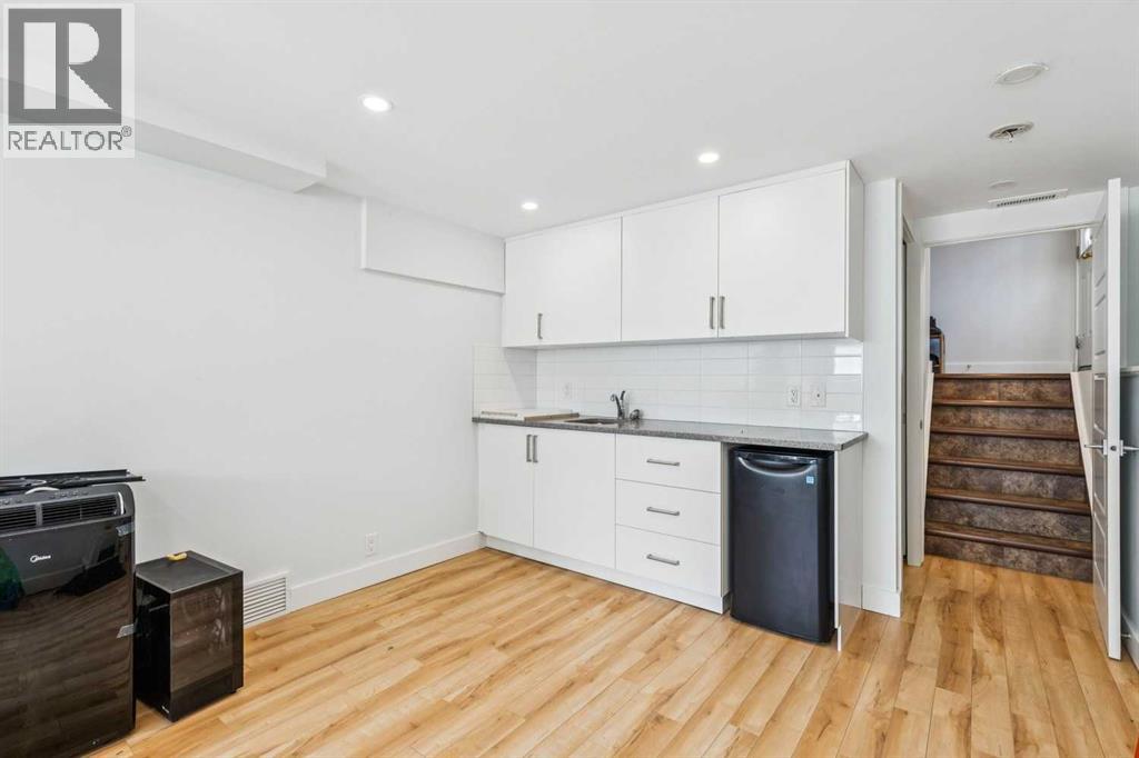 1212 18 Avenue NW - photo 41