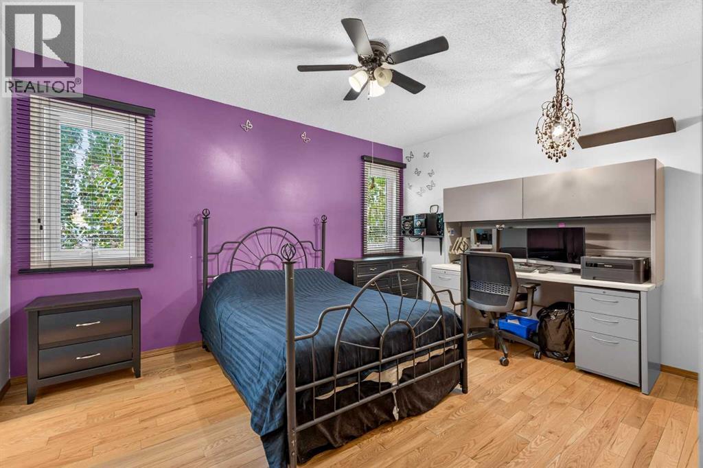 218 Coventry Close NE - photo 19