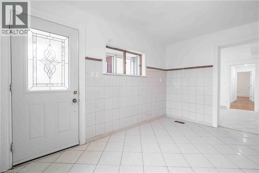 58 St. Matthew'S Avenue — photo 25