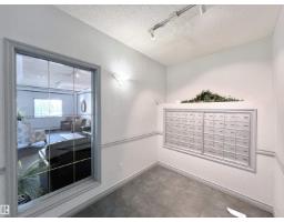 #110 10511 42 Av Nw, Edmonton, AB T6J7G8 Photo 8