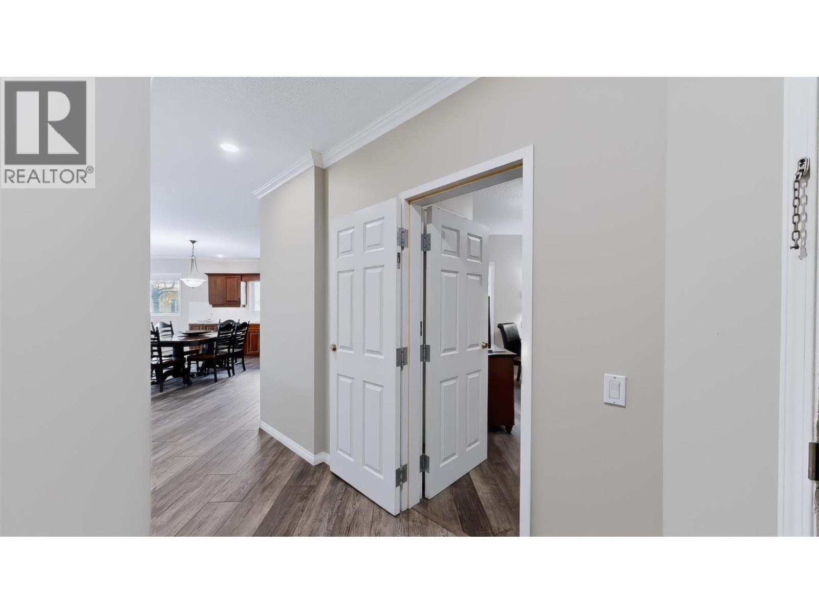 #105 B 100 BIGHORN Boulevard - 34