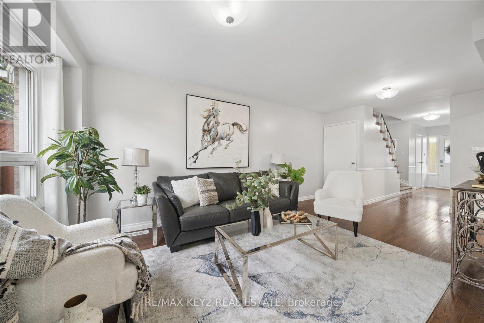 111- 1975 Rosefield Road, Pickering, ON photo 9