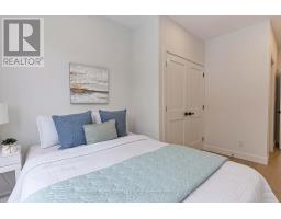 208 Gainsborough Road, Toronto, ON M4L3C6 Photo 23