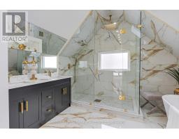 208 Gainsborough Road, Toronto, ON M4L3C6 Photo 26
