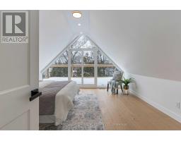 208 Gainsborough Road, Toronto, ON M4L3C6 Photo 29