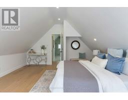 208 Gainsborough Road, Toronto, ON M4L3C6 Photo 31