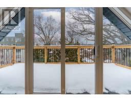 208 Gainsborough Road, Toronto, ON M4L3C6 Photo 32