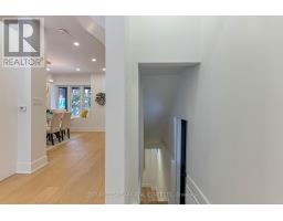 208 Gainsborough Road, Toronto, ON M4L3C6 Photo 34