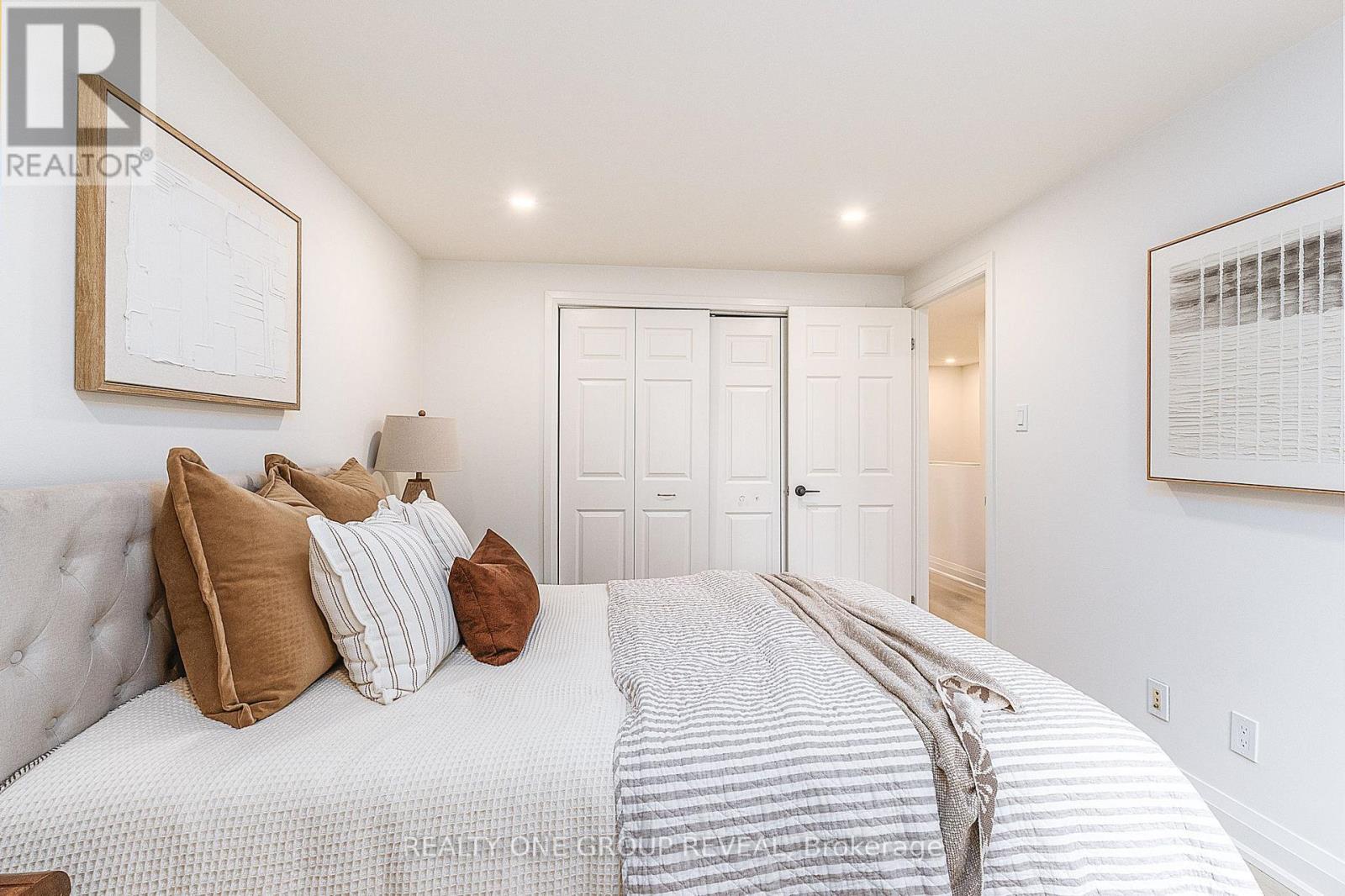 938 Harding Street, Whitby, ON photo 14
