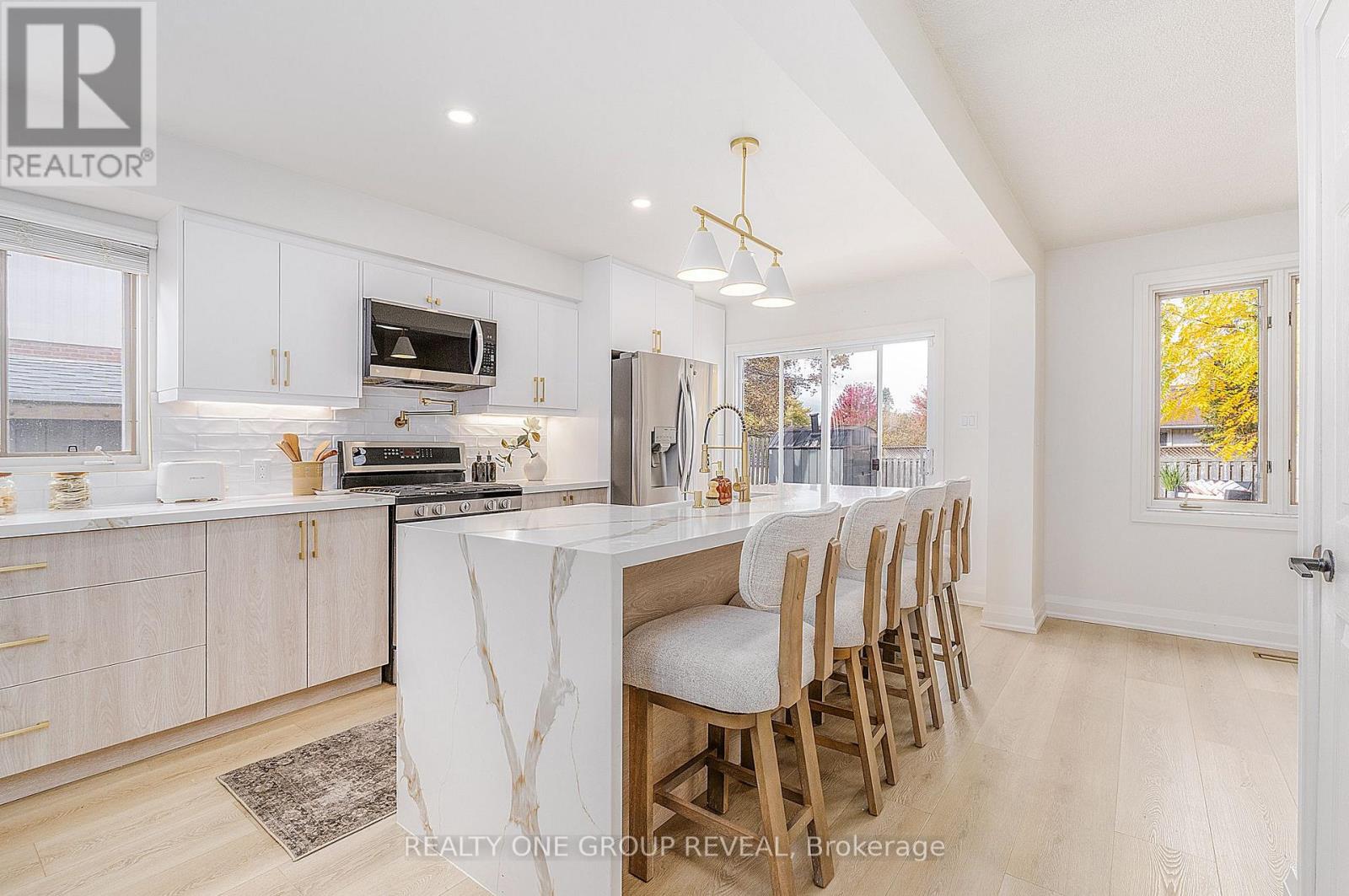 938 Harding Street, Whitby, ON photo 4