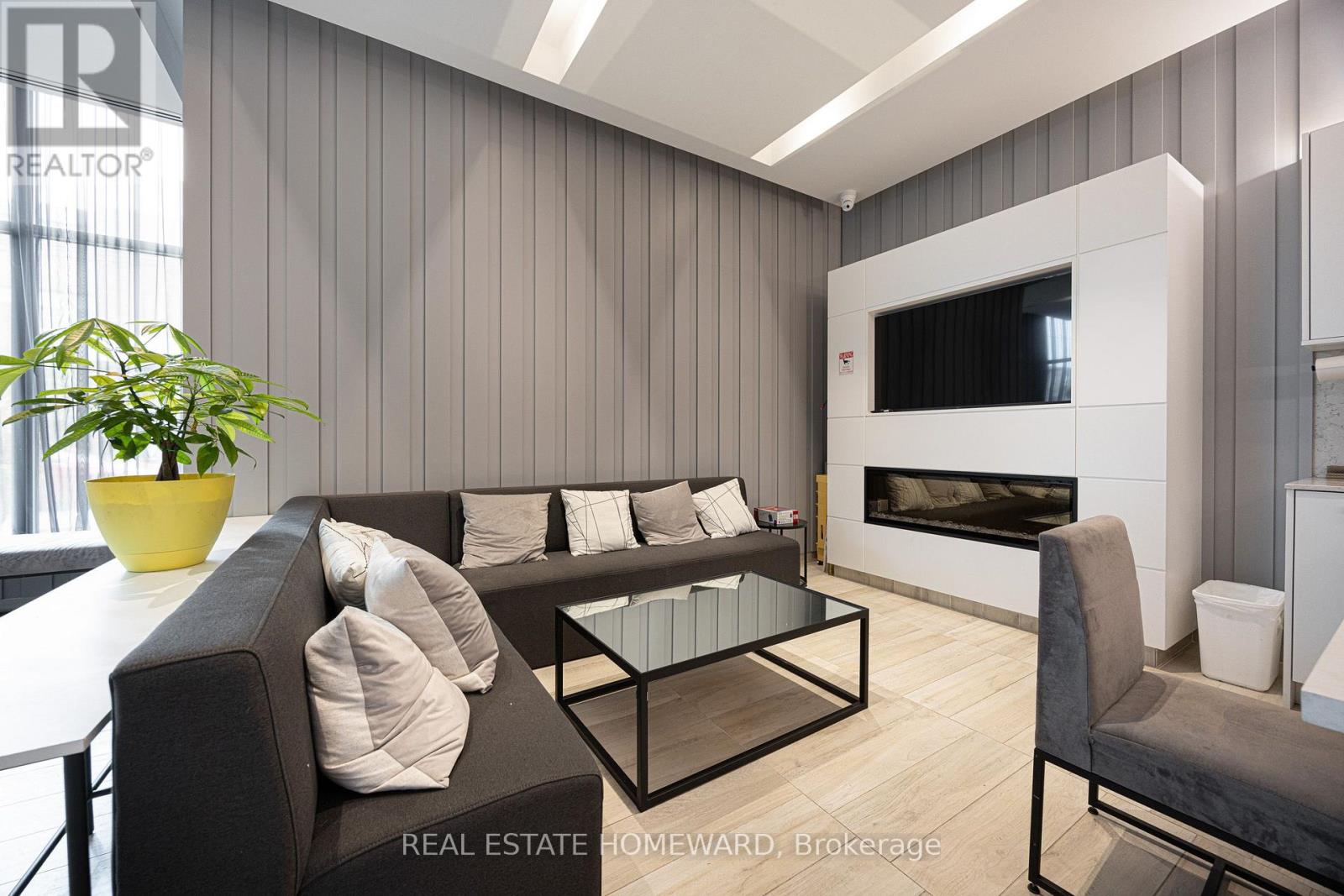 605- 1630 Queen Street East, Toronto, ON photo 26