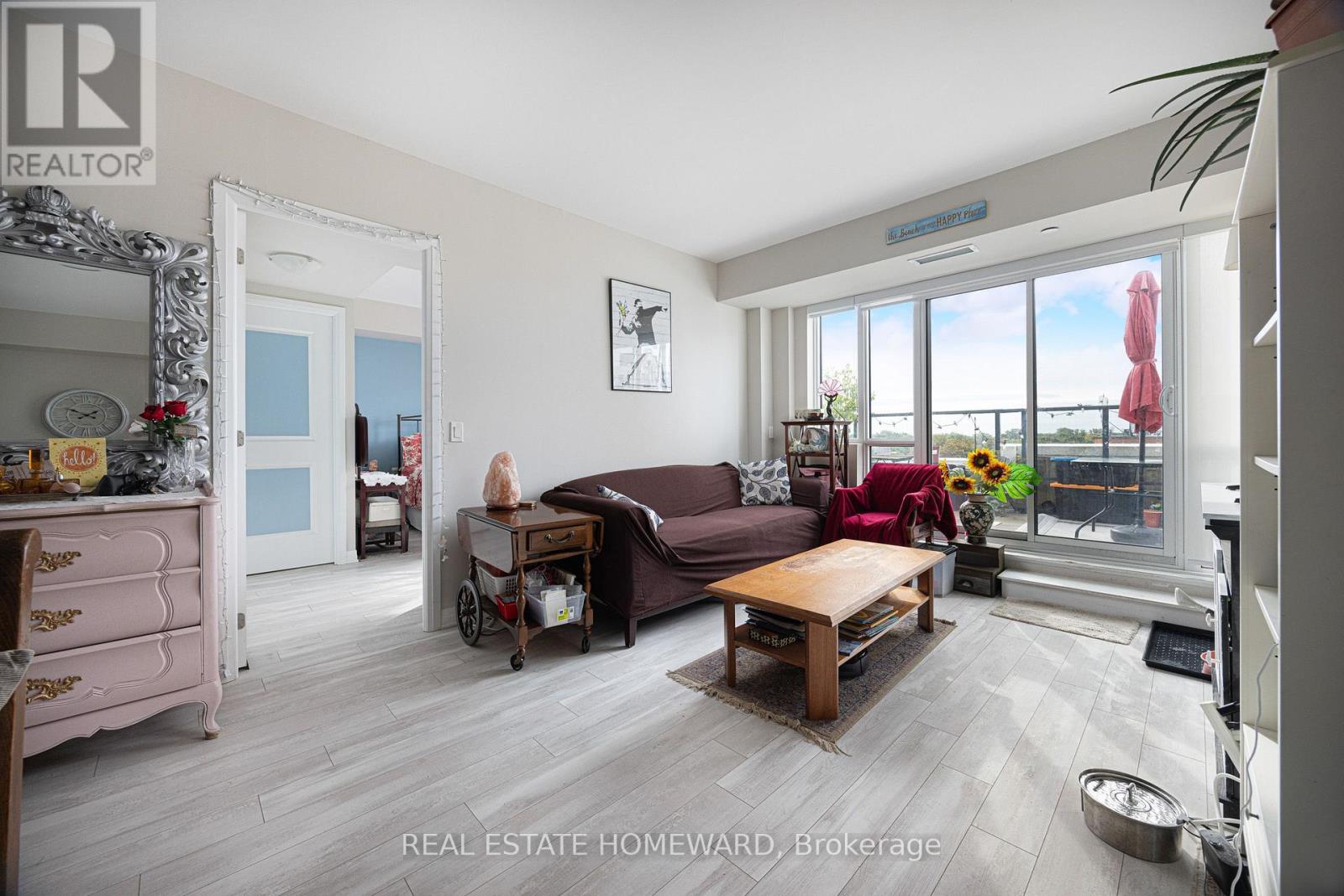 605- 1630 Queen Street East, Toronto, ON photo 3