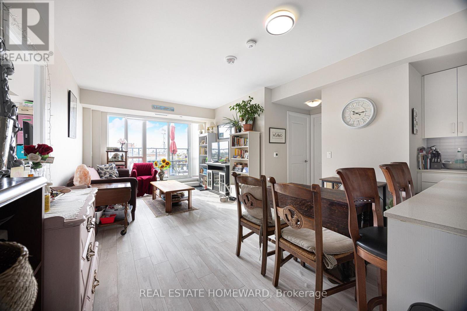 605- 1630 Queen Street East, Toronto, ON photo 5
