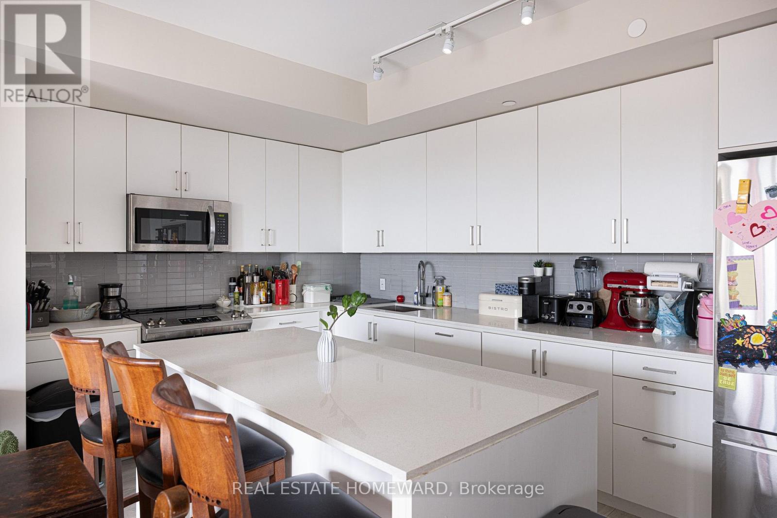 605- 1630 Queen Street East, Toronto, ON photo 8