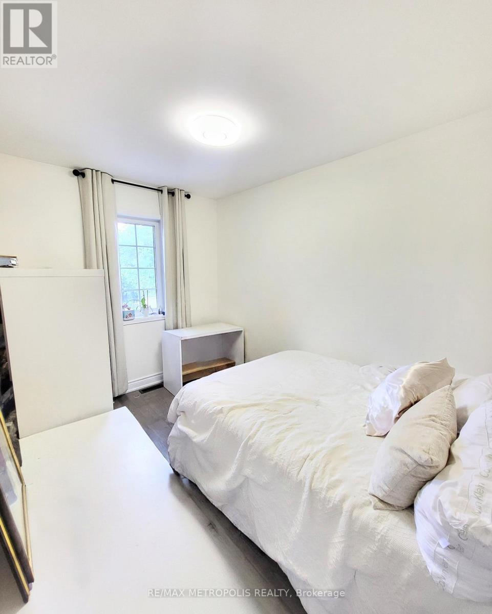 435 Middlefield Road — photo 17