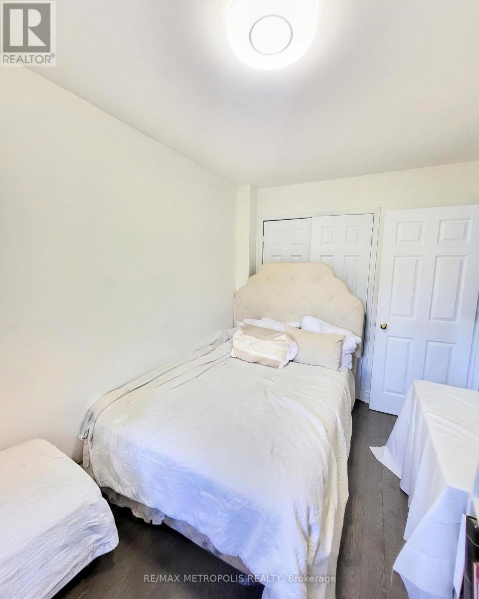 435 Middlefield Road — photo 18