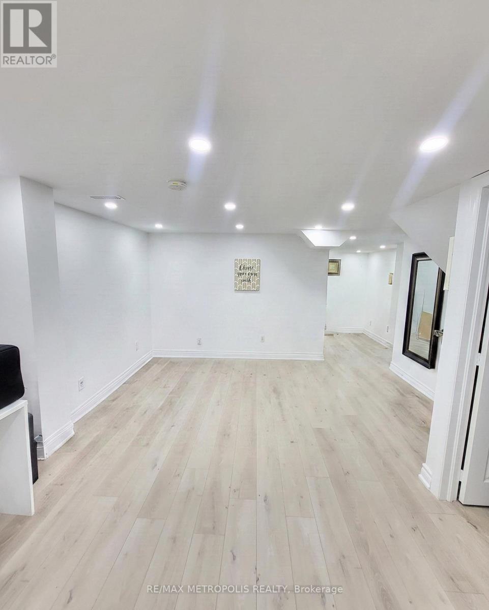 435 Middlefield Road — photo 19