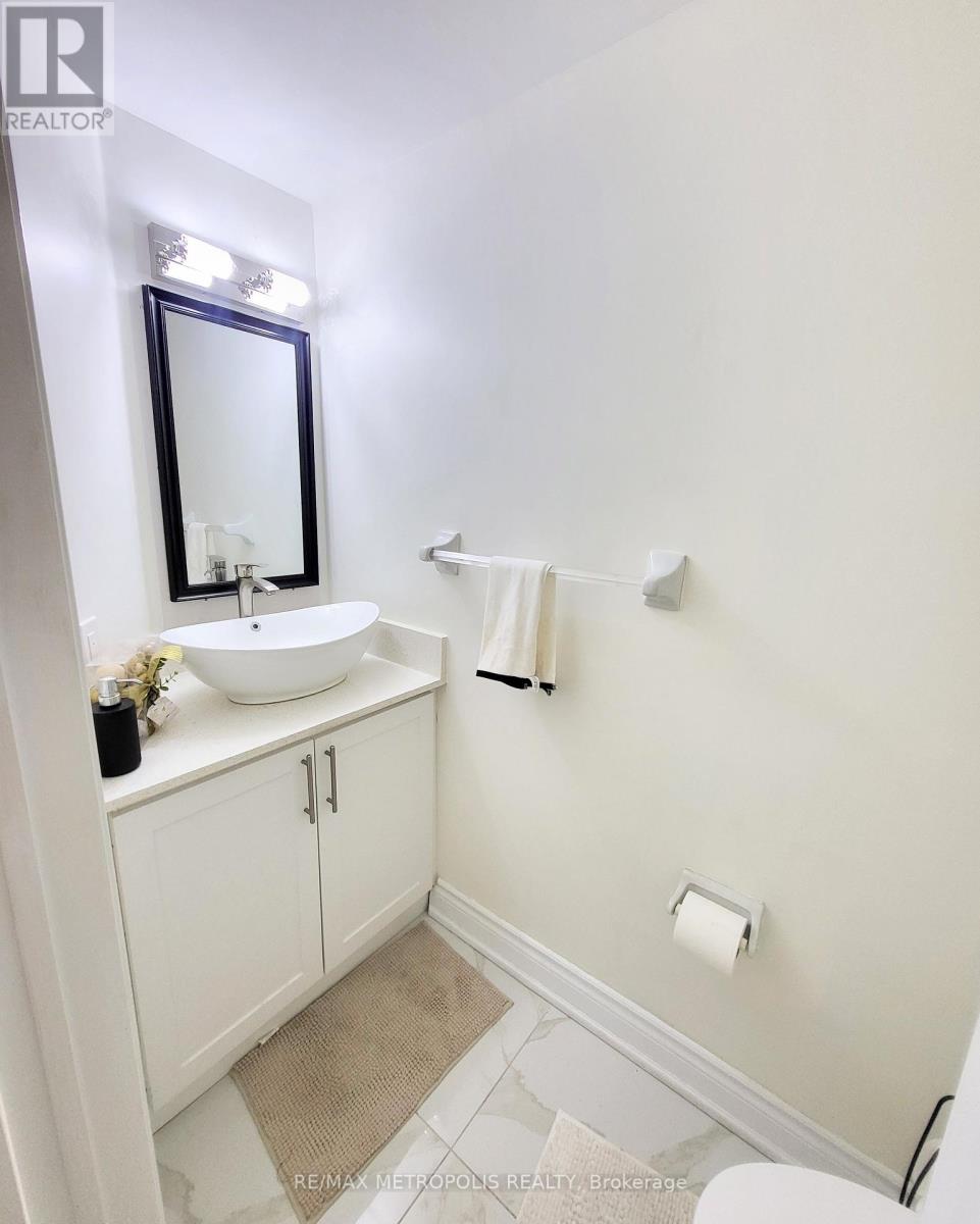 435 Middlefield Road — photo 8