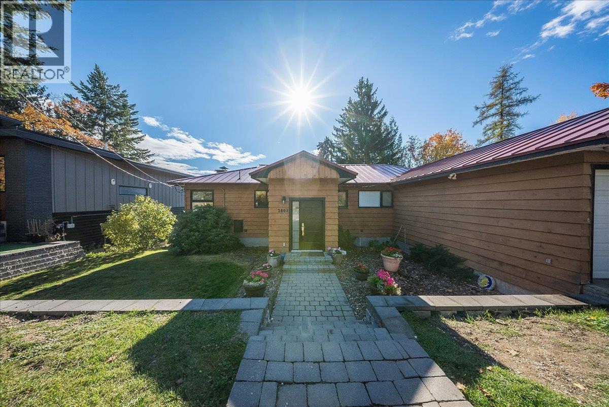 2603 Maple Crescent - 3