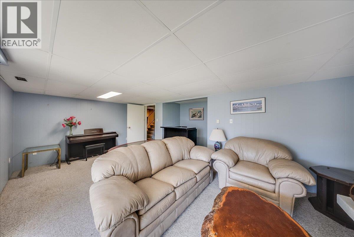 2603 Maple Crescent - 44
