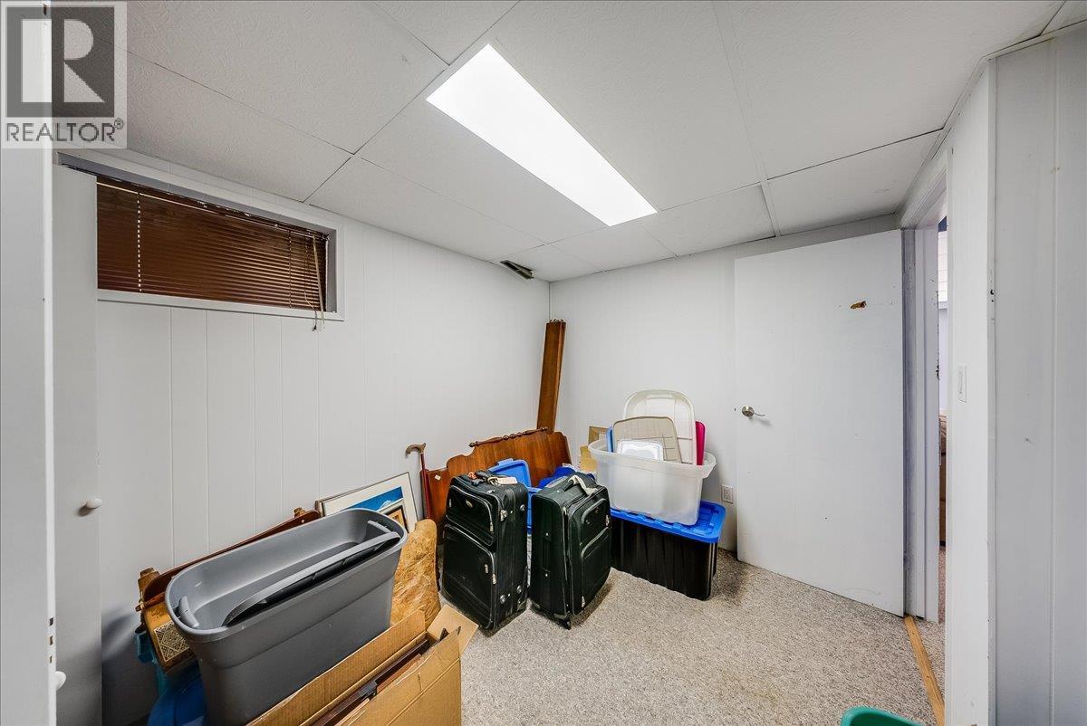 2603 Maple Crescent - 48
