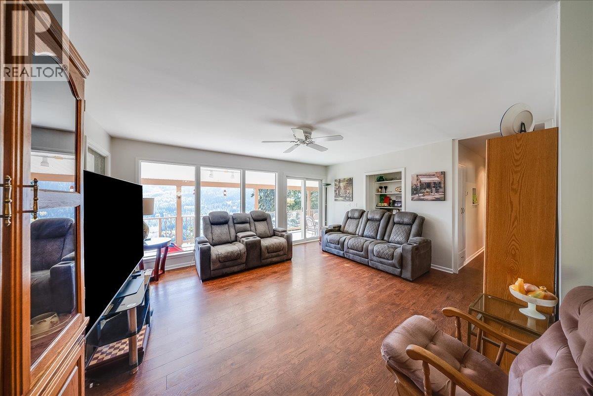 2603 Maple Crescent - 18
