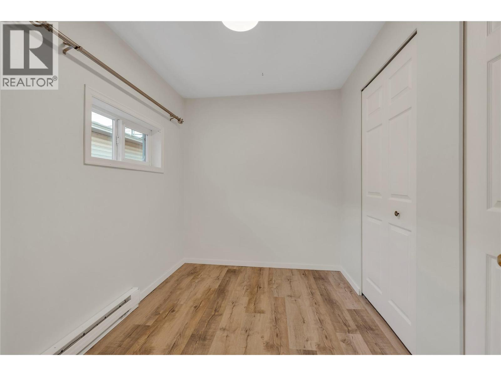 468 Wade Avenue W - 14