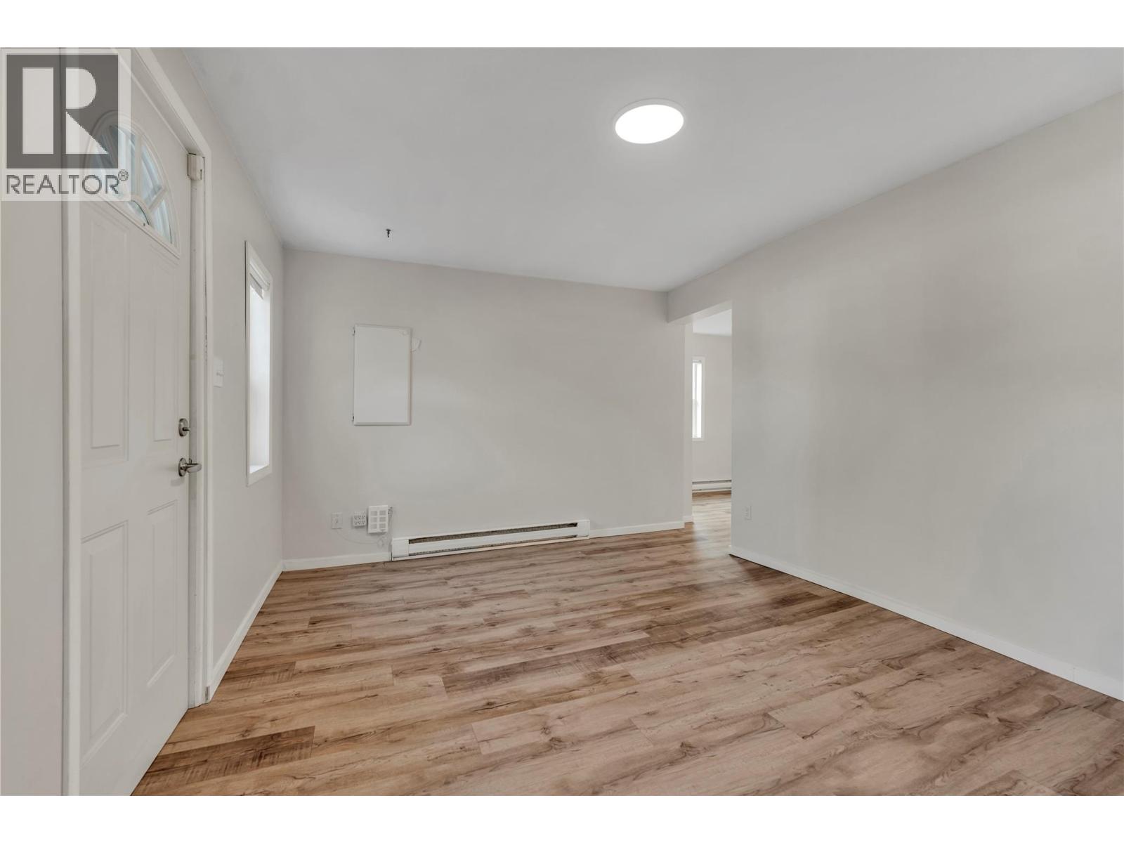  468 Wade Avenue West, Penticton