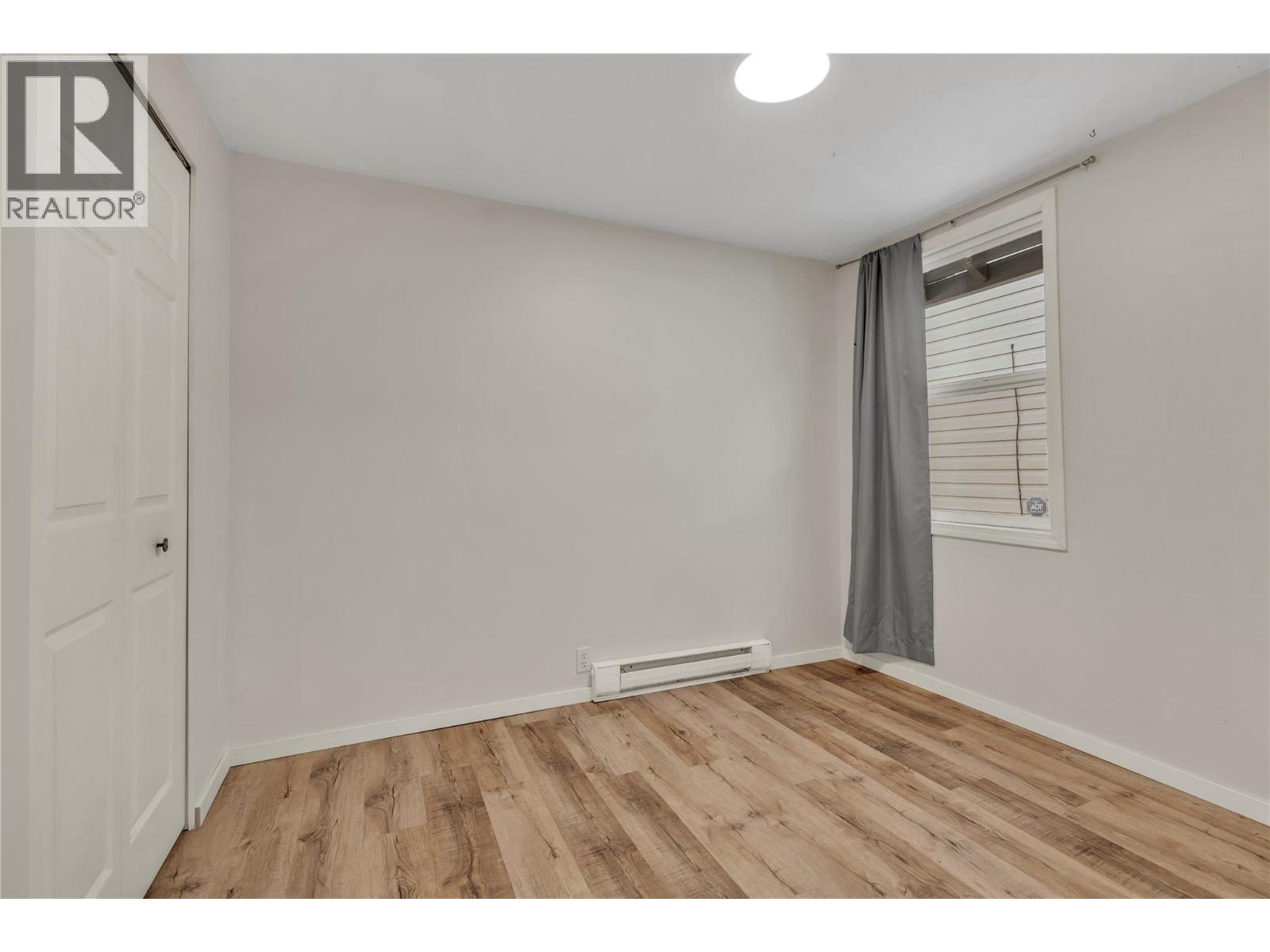  468 Wade Avenue West, Penticton