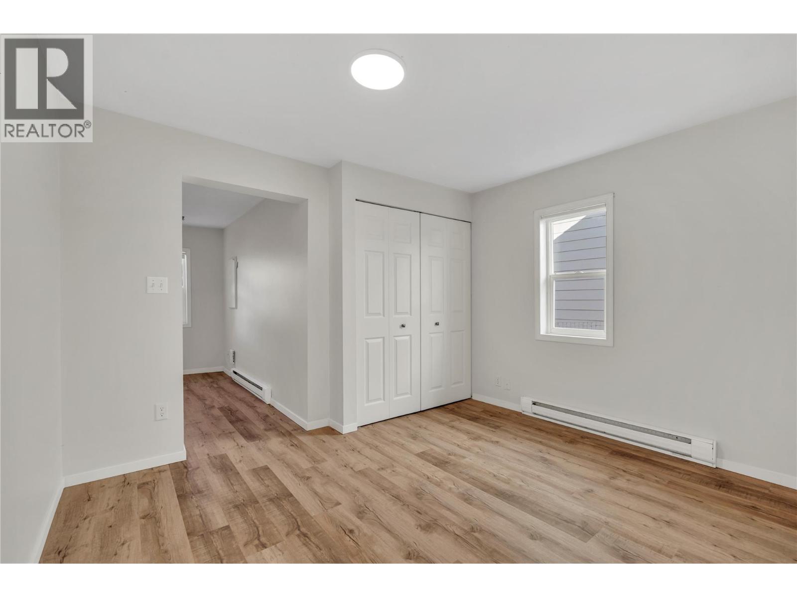  468 Wade Avenue West, Penticton